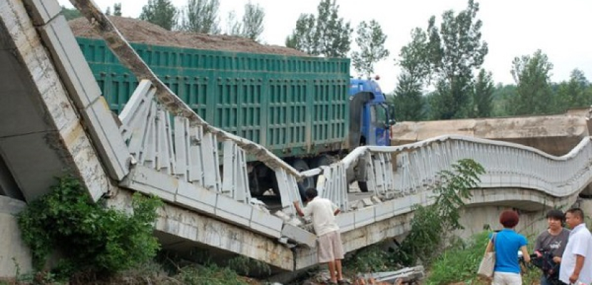 مقتل 11 شخصا فى انهيار جسر جنوب الصين