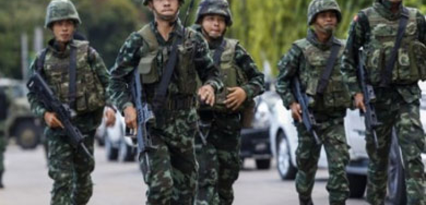 الجيش التايلاندي يرفع حظر التجول عن مناطق سياحية
