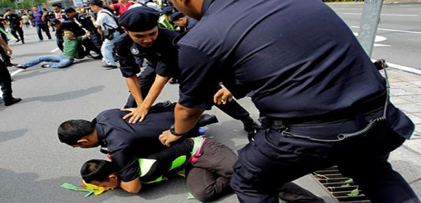 الشرطة الماليزية تعتقل ثلاثة متمردين تابعين “للتاميل”