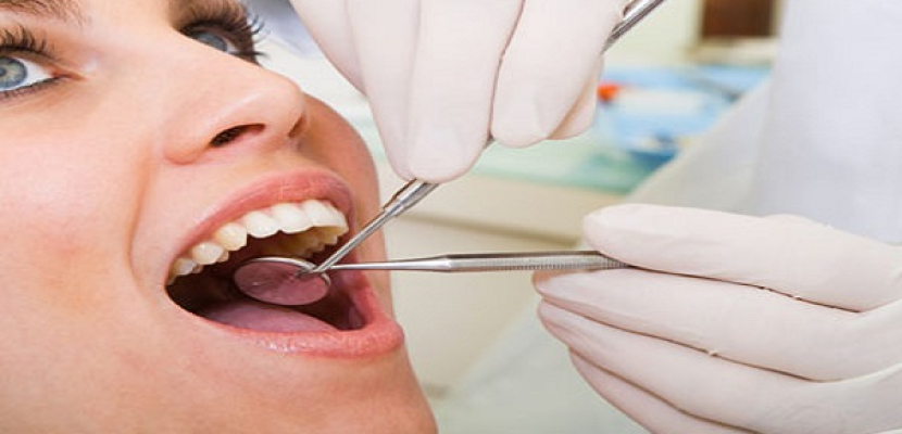 علماء يتوصلون لتقنية جديدة لإعادة نمو الأسنان باستخدام الليزر