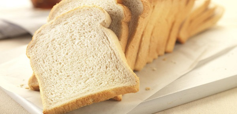 الخبز الأبيض يزيد خطر الإصابة بالسمنة