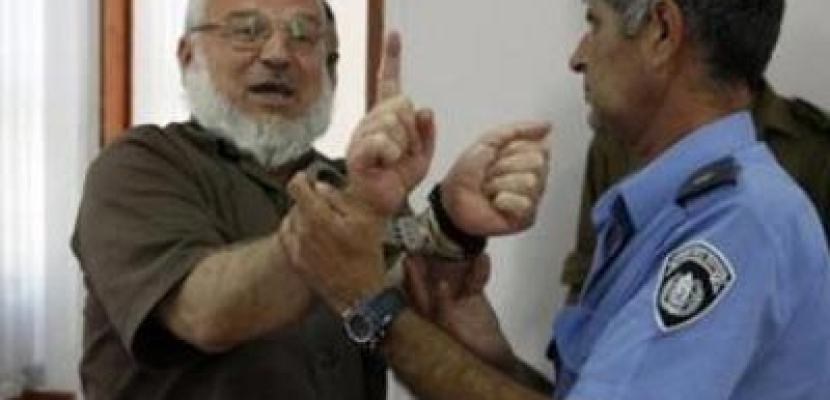 قوات الإحتلال الإسرائيلي تعتقل رئيس المجلس التشريعي الفلسطيني