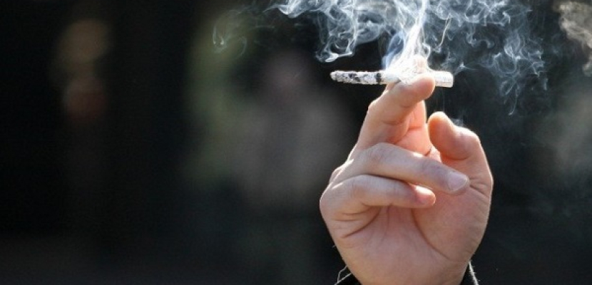 حظر التدخين فى الأماكن العامة ببريطانيا أنقذ 90 ألف طفل من أمراض خطيرة