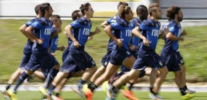 أوروجواي وإيطاليا في مواجهة اليوم من أجل التأهل بالمونديال