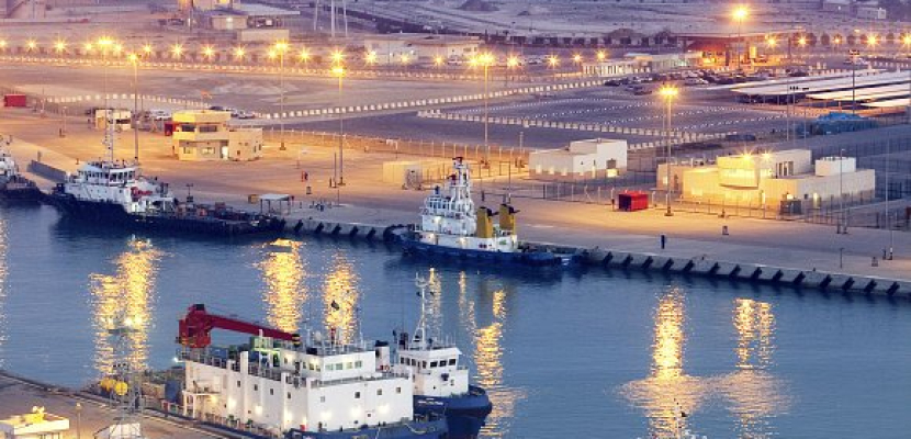 توقف الملاحة البحرية فى موانئ الكويت لسوء الأحوال الجوية