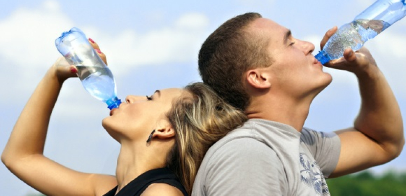 شرب الماء قبل تناول الطعام يساعد في تخفيف الوزن