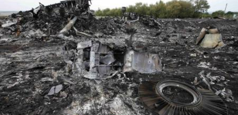ارتفاع حصيلة الجثث فى حادث الطائرة الماليزية شرق أوكرانيا لـ 272