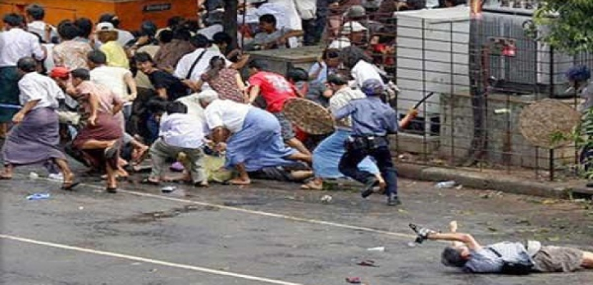اعتقال المئات في ميانمار عقب اشتباكات مميتة بين البوذيين والمسلمين