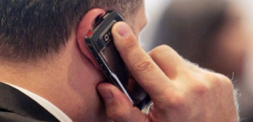 رومانيان يحاولان كسر الرقم القياسي لأطول مكالمة تليفونية