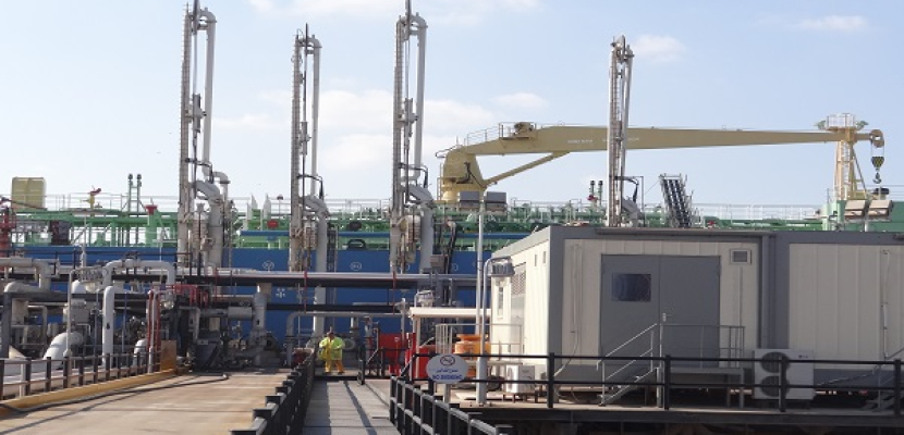 مؤسسة النفط: محتجون ليبيون يغلقون ميناء البريقة النفطي