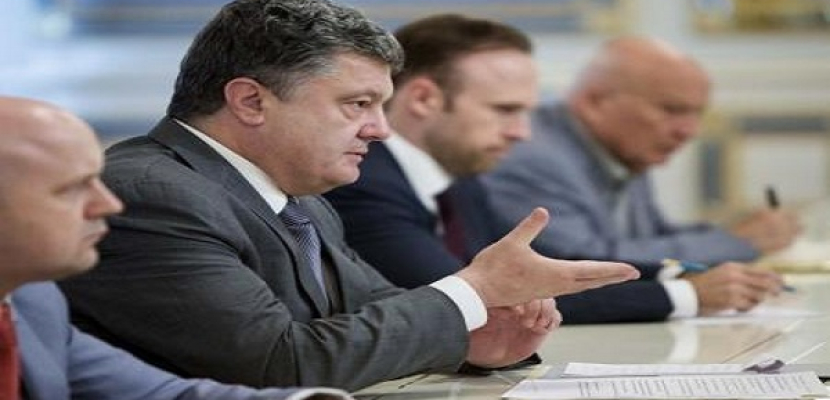 الرئيس الأوكراني: سأدعو خلال اجتماعي مع بوتين لسحب المتمردين