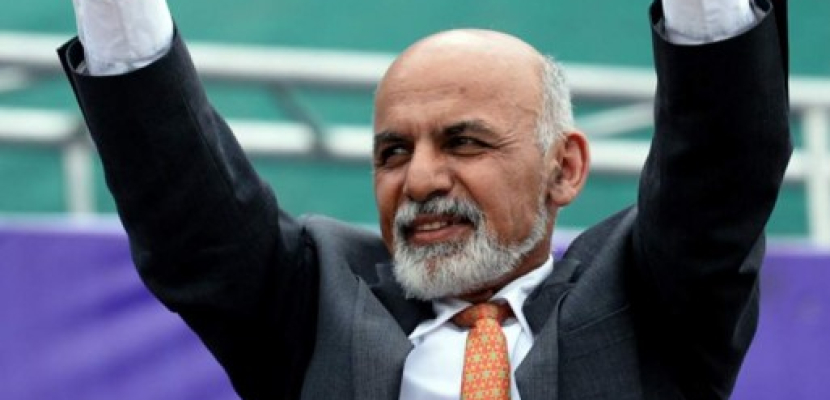 عبد الغني يؤدي اليمين رئيساً لأفغانستان على وقع التفجيرات