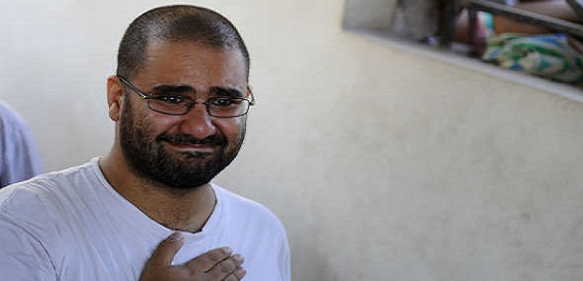 نقل علاء عبدالفتاح لمستشفى سجن طره
