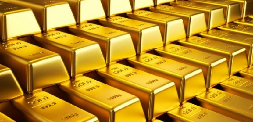 الذهب يبدد خسائره المبكرة متأثرة بتراجع الدولار