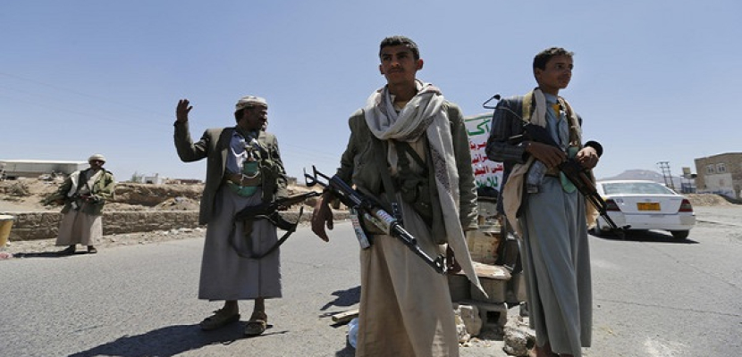 القاعدة تسيطر على مدينة العدين اليمنية بعد تقدم الحوثيين في المنطقة