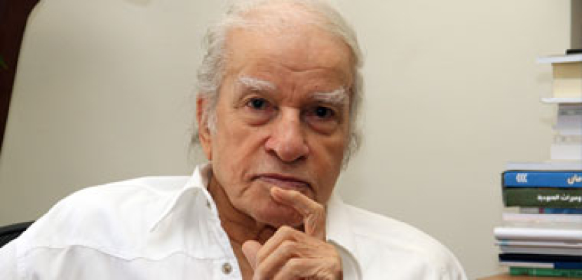 وفاة الكاتب الكبير أحمد رجب عميد الكتاب الساخرين فى الصحافة المصرية