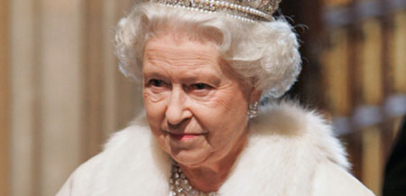إليزابيث الثانية تتوج بأكثر ملوك بريطانيا جلوسًا على العرش بحلول 2015