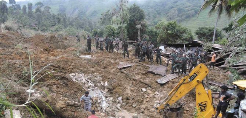 سريلانكا : 100 شخص دفنوا أحياء في انزلاق أرضي