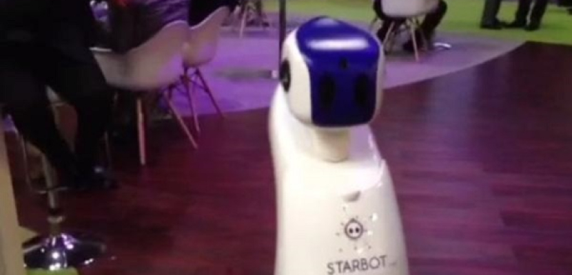 مصر تطلق الروبوت “ستاربوت” في معرض جيتكس بدبي