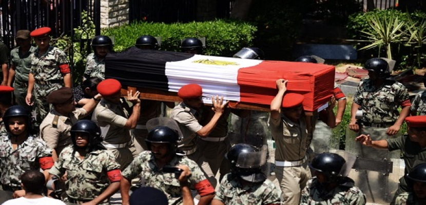جنازة عسكرية لشهيدى الشرطة في حادث تصادم بقليوب
