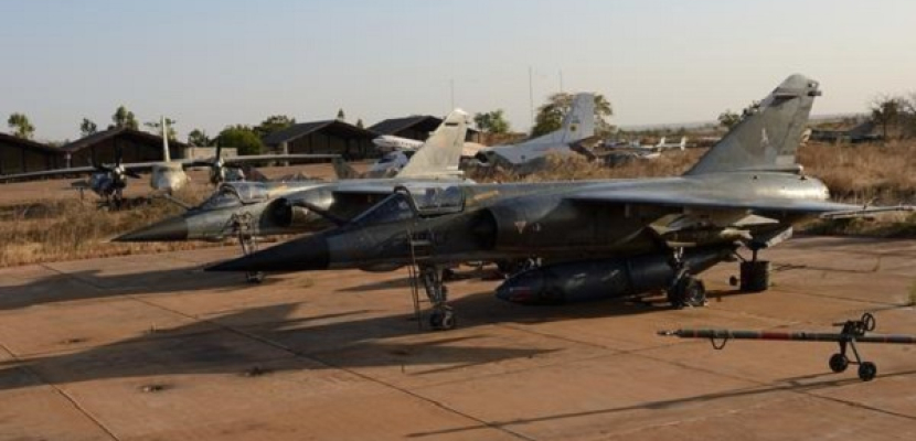 فرنسا تدمر شحنة أسلحة للقاعدة بالنيجر