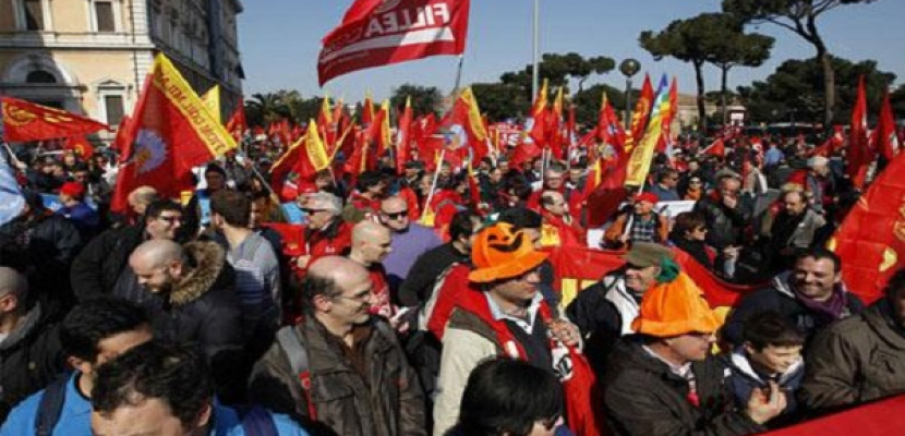 تظاهرات في إيطاليا احتجاجاً على التدابير التقشفية للحكومة