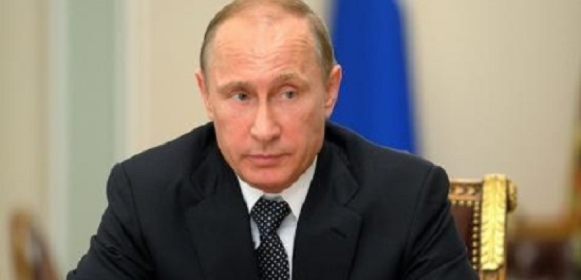 بوتين يطلب من البنك المركزي التحرك لوقف المضاربات على الروبل