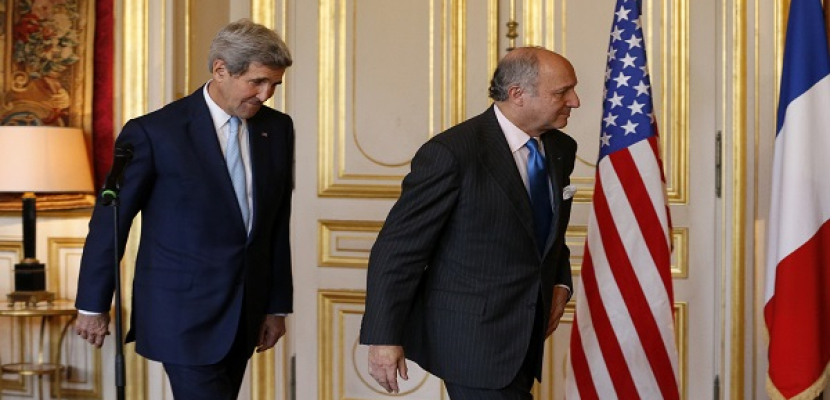 وزيرا خارجية أمريكا وفرنسا يغادران موقع المحادثات مع إيران في فيينا