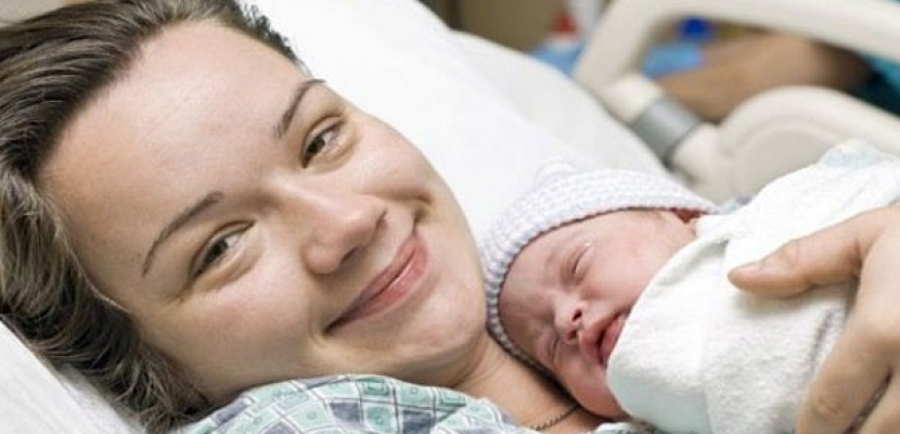 بريطانيا تقدم رشوة للأمهات الجدد لتشجيع الرضاعة الطبيعية