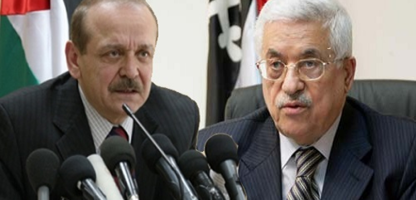 العربي الجديد : خلافات حادّة بين عباس وعبد ربه تجرده من مهامه
