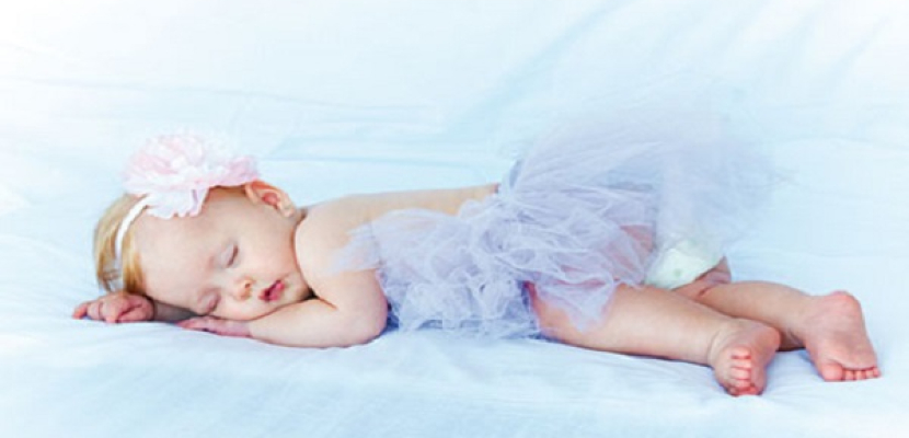 %55 من حديثي الولادة ينامون بظروف تسبب الموت