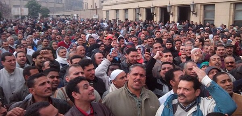إنهاء إضراب عمال شركة مصر للغزل والنسيج بالمحلة