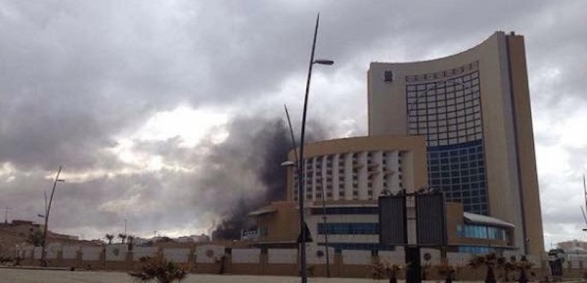 حريق كبير يلتهم مجمع المحاكم بمدينة أجدابيا شرق ليبيا