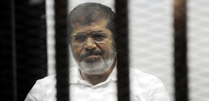 تأجيل محاكمة مرسي و10 آخرين لاتهامهم بالتخابر.. لـ 8 أغسطس