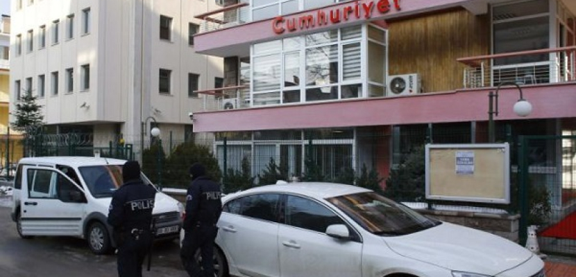 تركيا تعتقل 26 ضابطا لضلوعهم في قضية التنصت