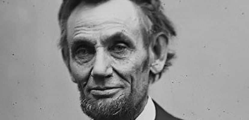 خصلة من شعر “لينكولن” تباع فى مزاد بـ25 ألف دولار أمريكى