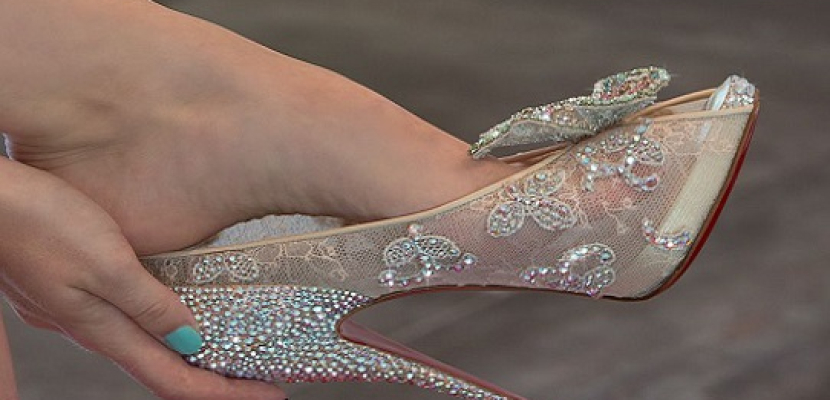 «حذاء سندريلا» يغزو موضة 2015