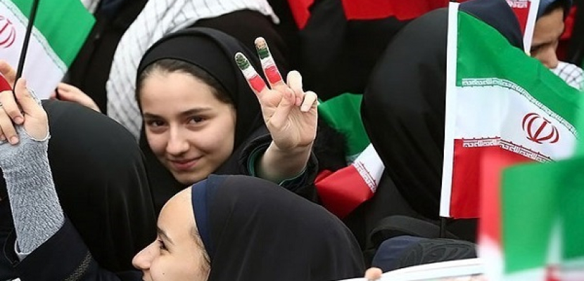 احتفالات ومسيرات لإحياء الذكرى الـ36 للثورة الإيرانية