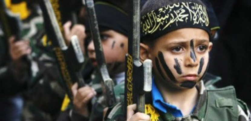 «أطفال داعش» .. منهج قتل البراءة لإنتاج إرهابي