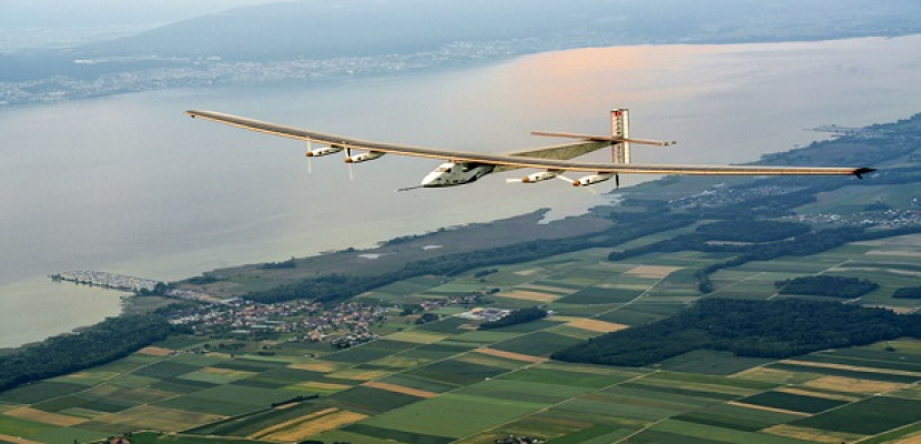 انطلاق أول رحلة لطائرة بالطاقة الشمسية حول العالم من أبو ظبي