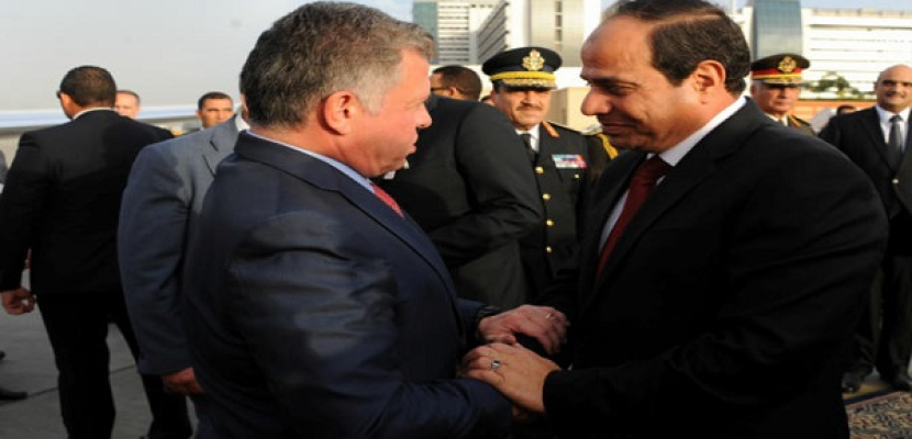 الرئيس السيسي يستقبل العاهل الأردني الملك عبدالله الثاني بمطار شرم الشيخ