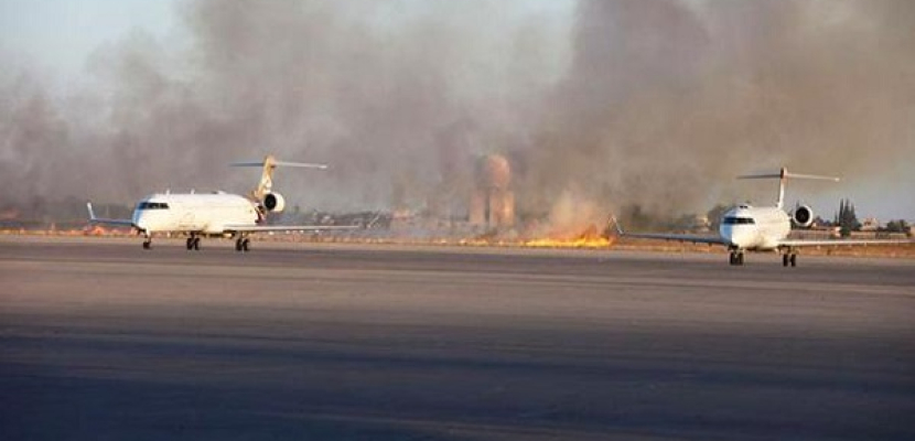 داعش تهاجم حقل نفطي ..وفجر ليبيا تقصف محيط مطار الزنتان