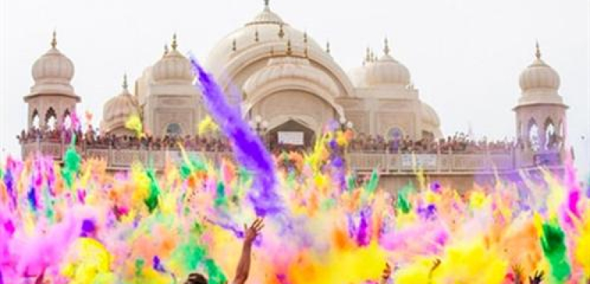 الهند تحتفل اليوم بمهرجان الألوان