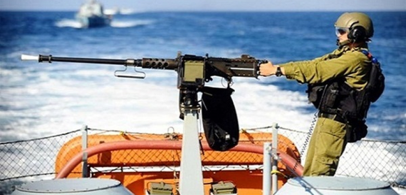 الزوارق الإسرائيلية تستهدف قوارب الصيد قبالة سواحل قطاع غزة