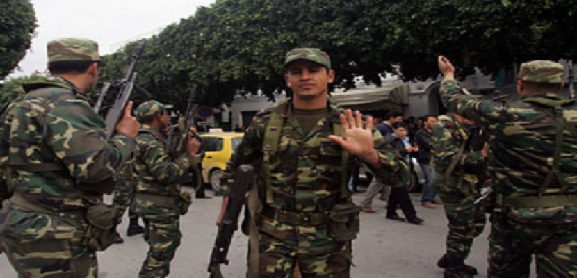 السلطات التونسية تنشر وحدات من الجيش في ولاية قبلي بسبب احتجاجات وأعمال عنف