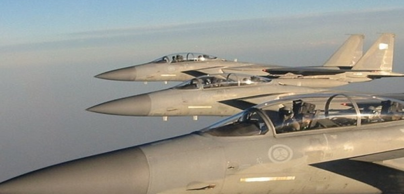 طائرات التحالف العربي تقصف معسكرا للحوثيين شرق صنعاء