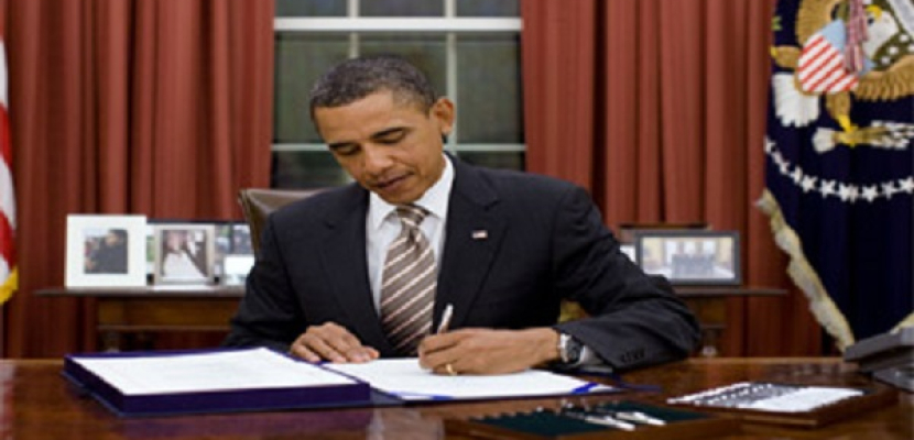 أوباما يوقع مشروع قانون يسمح للكونجرس مراجعة اتفاق إيران النووي