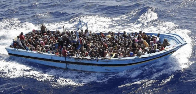 إنقاذ سفينة تقل 400 مهاجر من الغرق قبالة سواحل أندونيسيا