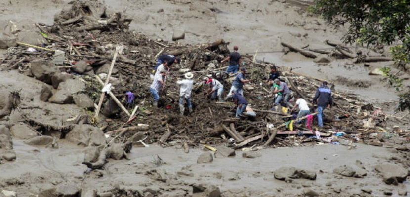 إجلاء 17 ألف شخص بعد تشكل بحيرة نتيجة انزلاق أرضي جنوب غربي الصين