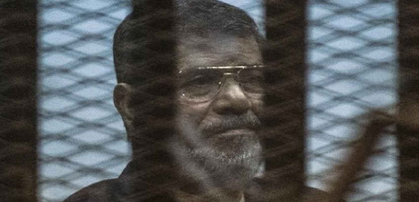 تأجيل محاكمة مرسي و 10 آخرين بقضية التخابر مع قطر 7 يونيو المقبل